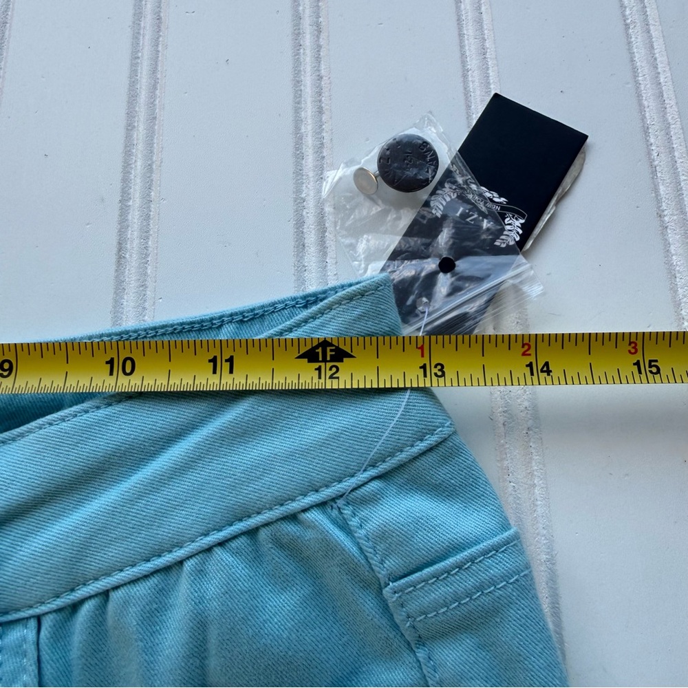 A.Z.I Light Blue Jeans - Picture 7 of 7